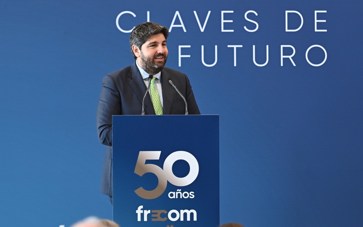 López Miras destaca que el Decreto de Vivienda Asequible "aumentará la oferta" gracias a sus "innovaciones urbanísticas"