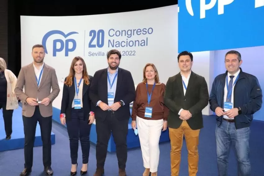 López Miras: "Murcia es importante para Feijóo y el PP regional sale con más representación en los órganos nacionales"
