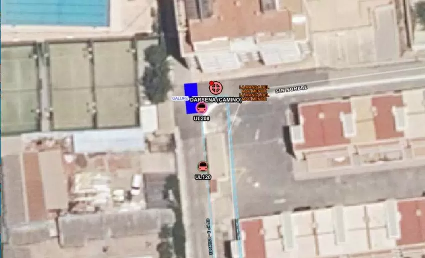 Los Bomberos extinguen un incendio declarado en un transformador en la Manga del Mar Menor