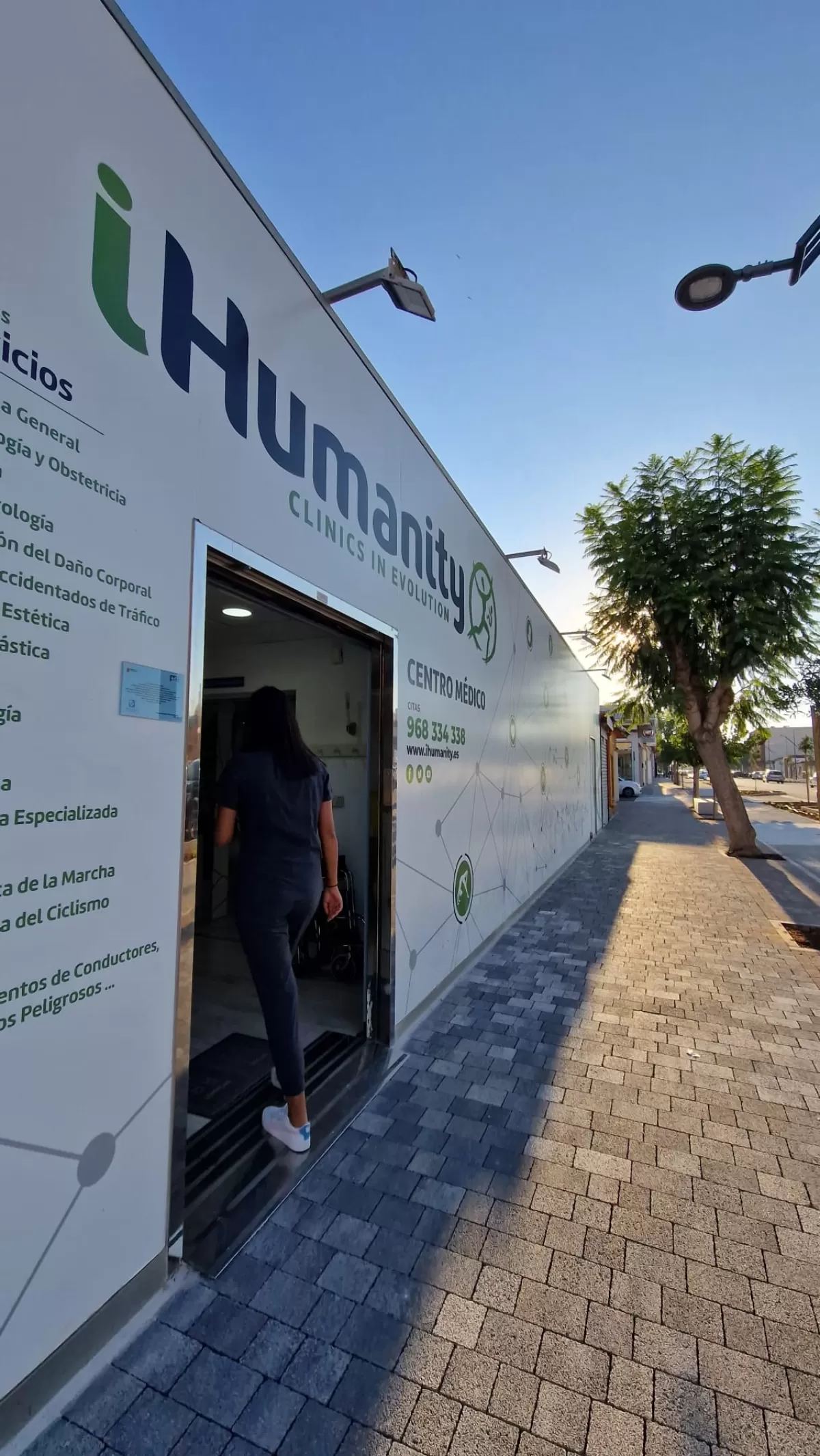 Los centros médicos iHumanity implementan un servicio especializado de dermatología con Inteligencia Artificial