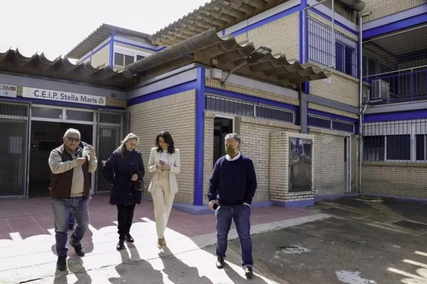 Los paneles de fibrocemento de dos colegios de Cartagena estarán retirados antes del próximo curso