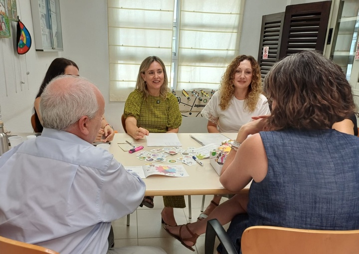 Los Puntos de Encuentro Familiar Viogén de la Región han atendido a 143 menores este año