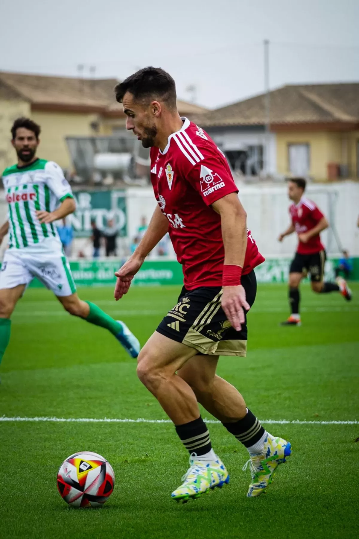 Manu García sostiene a un Real Murcia que elige creer