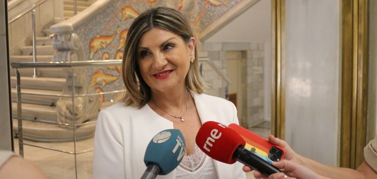 Mariló Flores defiende que los proyectos del Ministerio mejoran la capacidad ferroviaria de la Región de Murcia