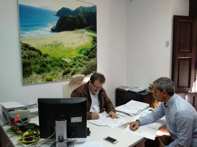 Mejora en las plazas y parques de Los Jopos en la ciudad lorquina