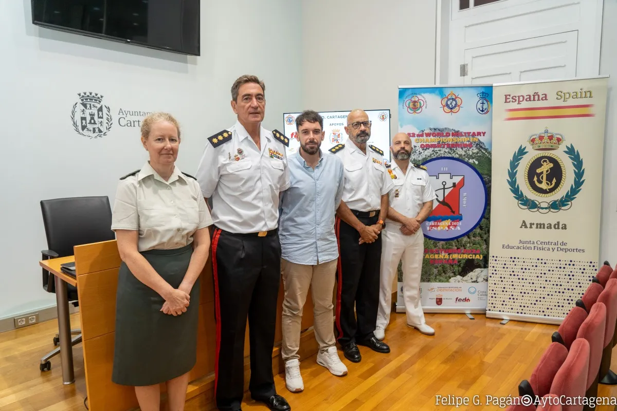 Militares de todo el mundo participan en Cartagena en el Campeonato de Carreras de Orientación que organiza la Armada