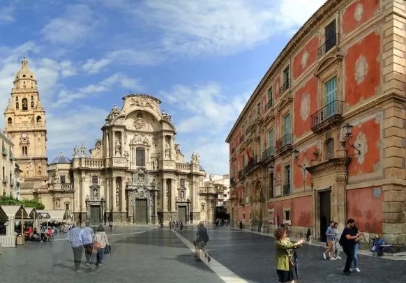 Murcia aprueba un plan que minimizará los efectos de la crisis sanitaria