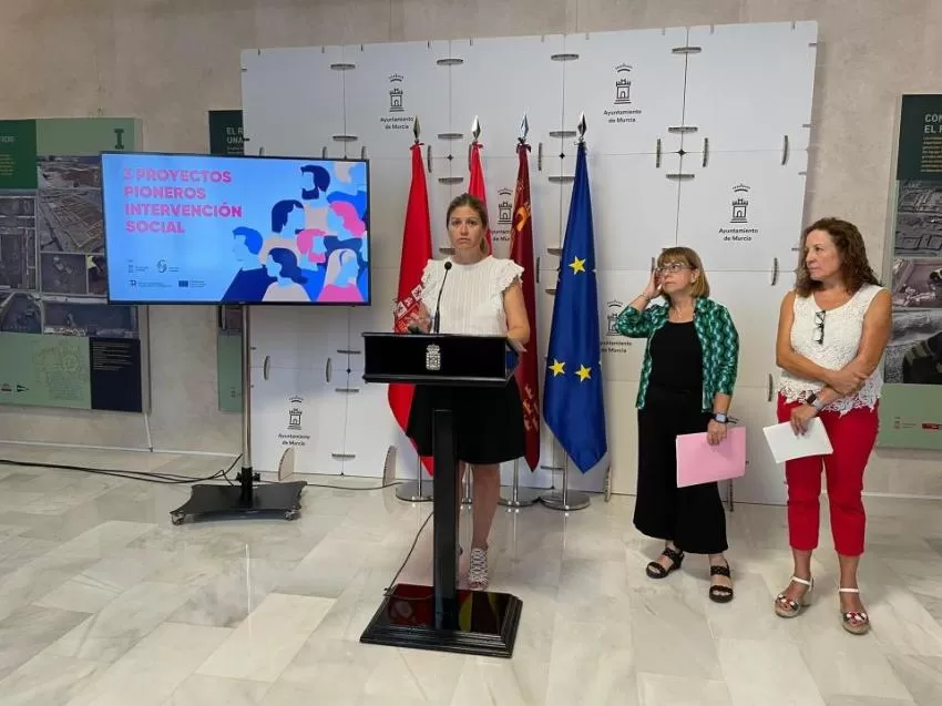 Murcia impulsa 3 proyectos pioneros de intervención social para mejorar la calidad de vida de más de 40.000 vecinos