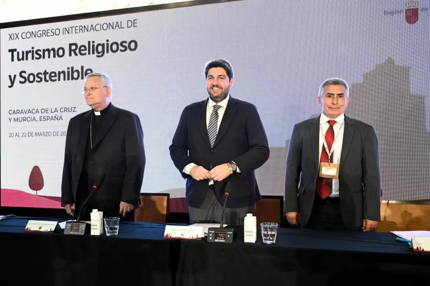 López Miras inaugura el congreso que hace de la Región la capital mundial del turismo religioso