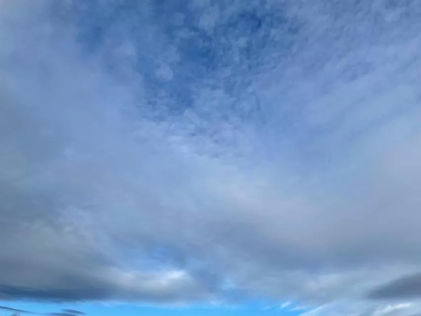 Nubes bajas matinales y brumas, posibles nieblas en el Altiplano