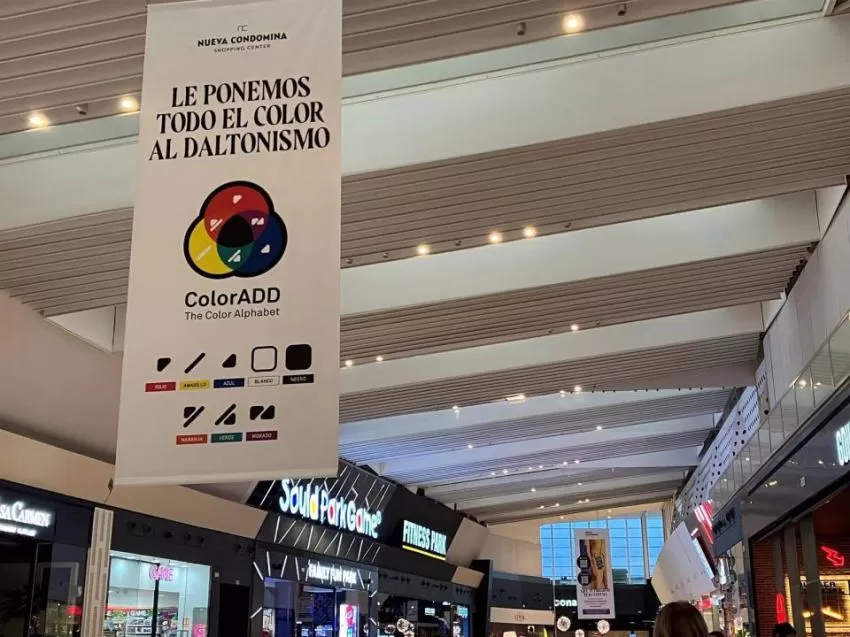 Nueva Condomina se convierte en el primer centro comercial de Murcia que implanta un sistema para daltónicos