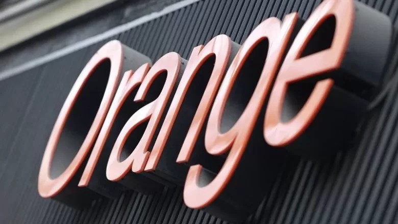 Orange proporciona conectividad móvil a más de 4.000 estudiantes murcianos en riesgo de exclusión