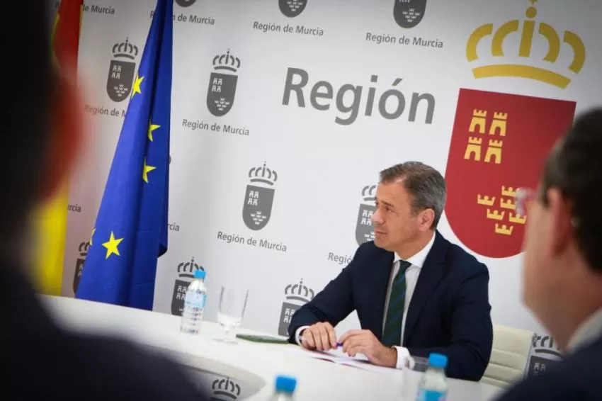 Ortuño insta a Vélez a mantener un "careo" con Sánchez y Ribera para hacerles ver la "importancia" del trasvase