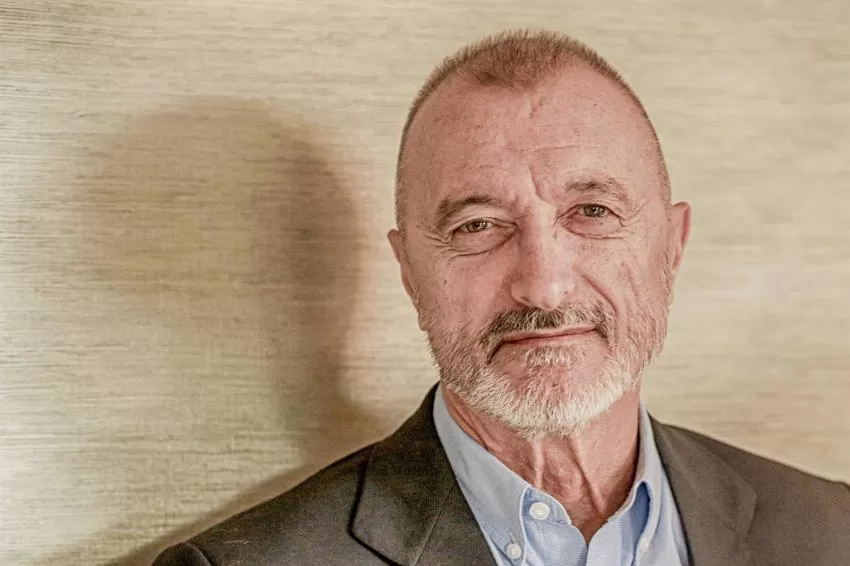 Pérez-Reverte y Trapiello participan en el ciclo 'Literatura y memoria', en Murcia