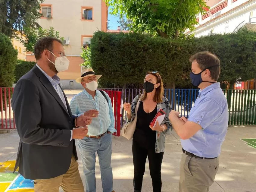 PP Murcia: "El Plan Sombra llega tarde a los colegios por la dejadez del 'sanchismo' instalado en La Glorieta"