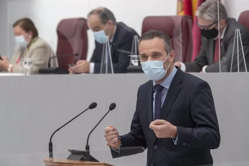 PP pide a Cs que no se deje embaucar por el pasado socialista de Gómez y evite la disolución que tiene preparada el PSOE