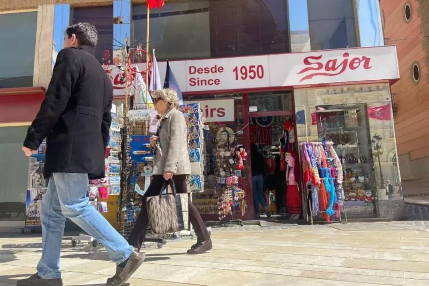 ¿Qué domingos y festivos pueden abrir los comercios en la Región en 2023?