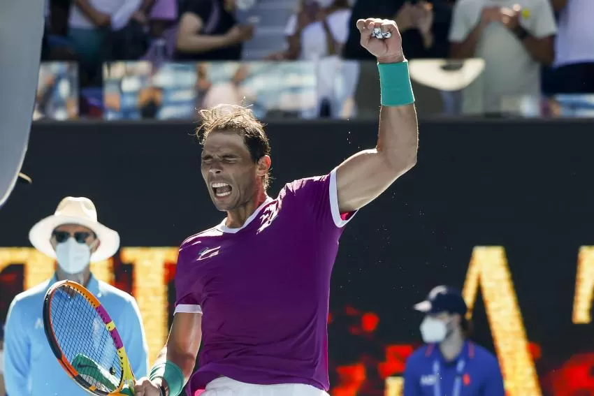 Rafa Nadal sigue firme en Melbourne antes de su primer gran examen
