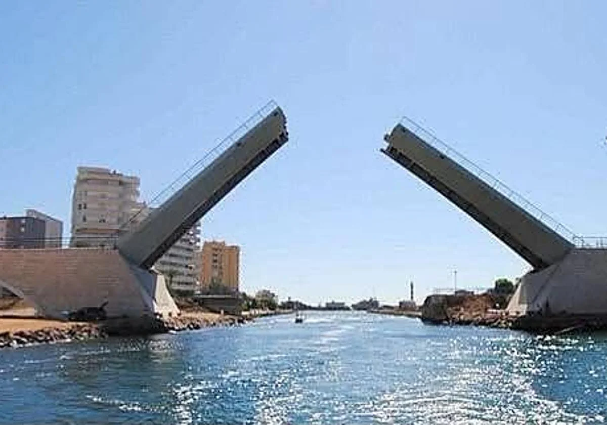 Reabre el puente del Estacio de La Manga tras tres días de avería
