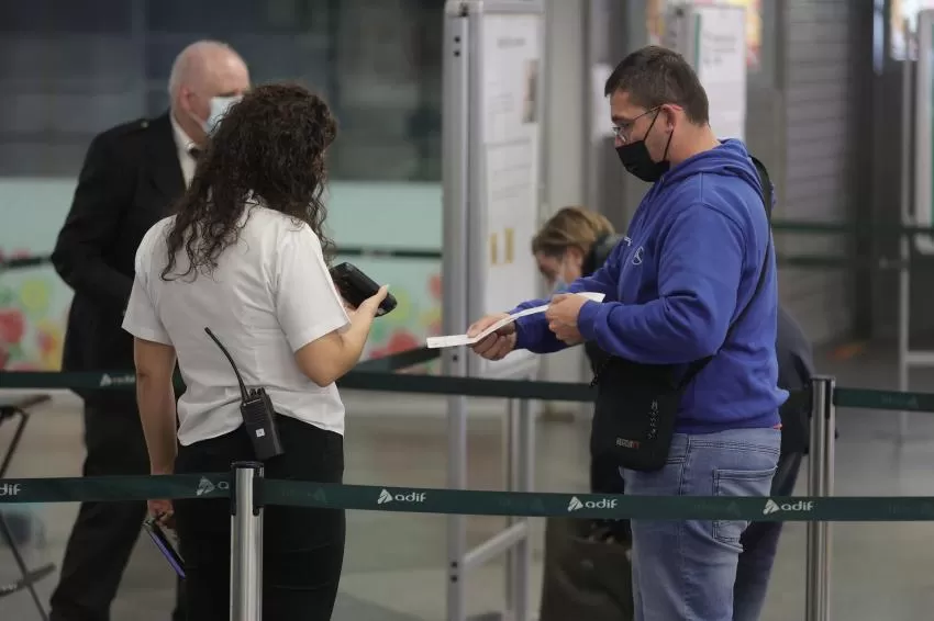 Renfe vuelve a ofrecer el cambio de billete de forma gratuita ante al aumento de contagios por Covid