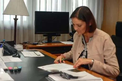 Reyes Maroto se reúne con cien representantes de la hostelería española