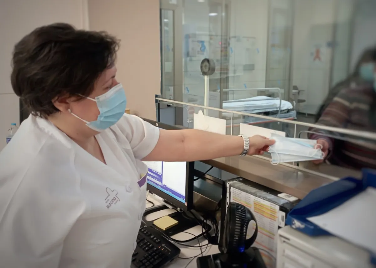 Salud recuerda la importancia del uso de mascarilla en los centros sanitarios