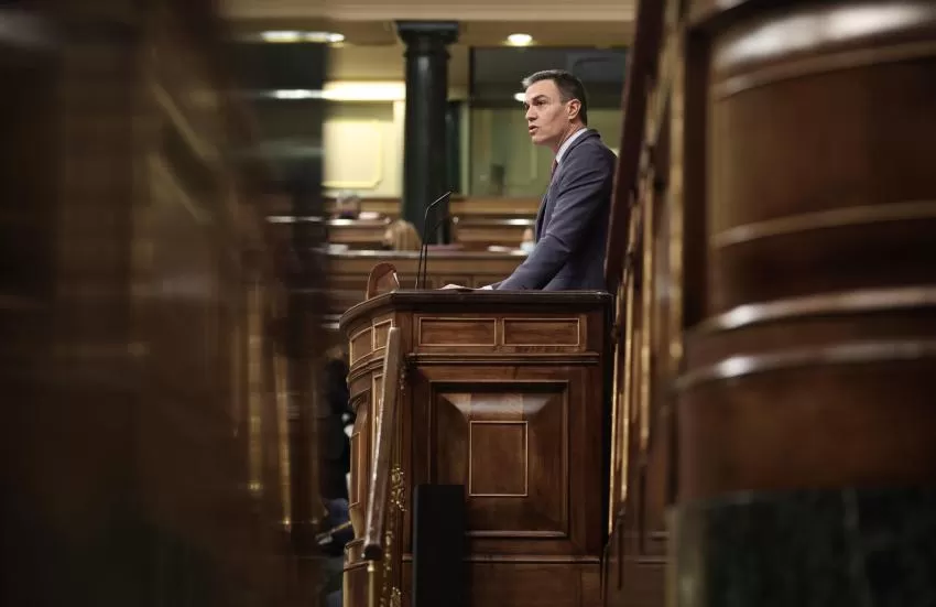 Sánchez acusa al PP de "sembrar dudas" sobre los fondos y dice que España saldrá adelante "con o sin su ayuda"