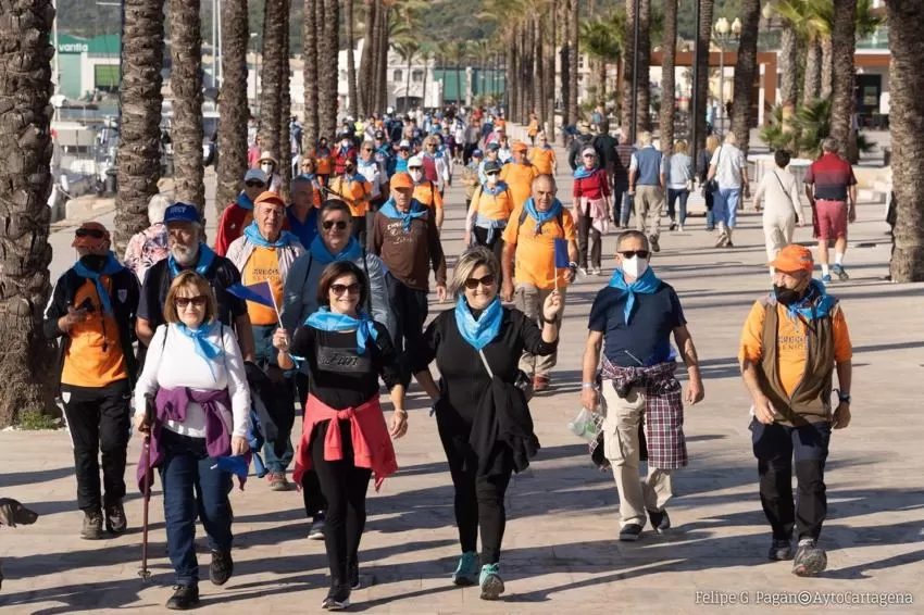 Sodicar completa una caminata hasta Cala Cortina para combatir la diabetes con 10.000 pasos