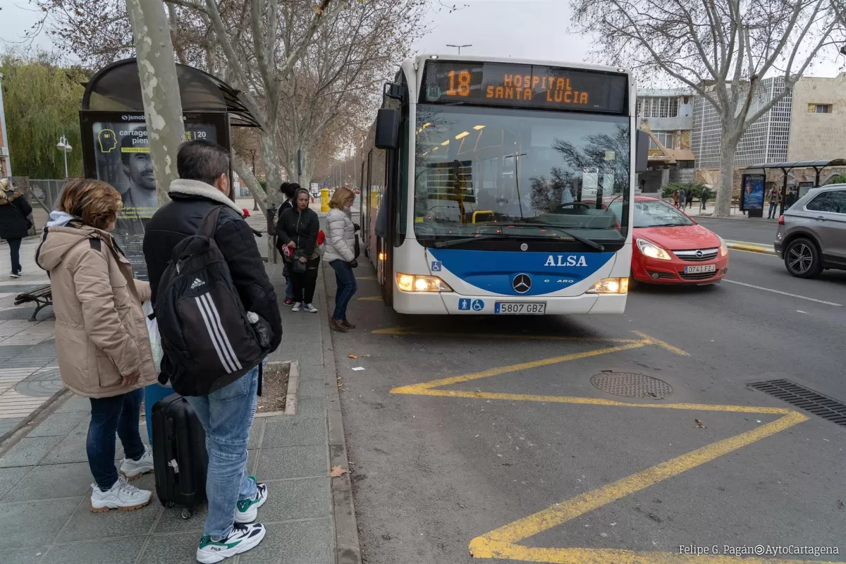 Sube un 27,5% el número de usuarios del autobús urbano en la Región de Murcia en febrero, con 1,7 millones