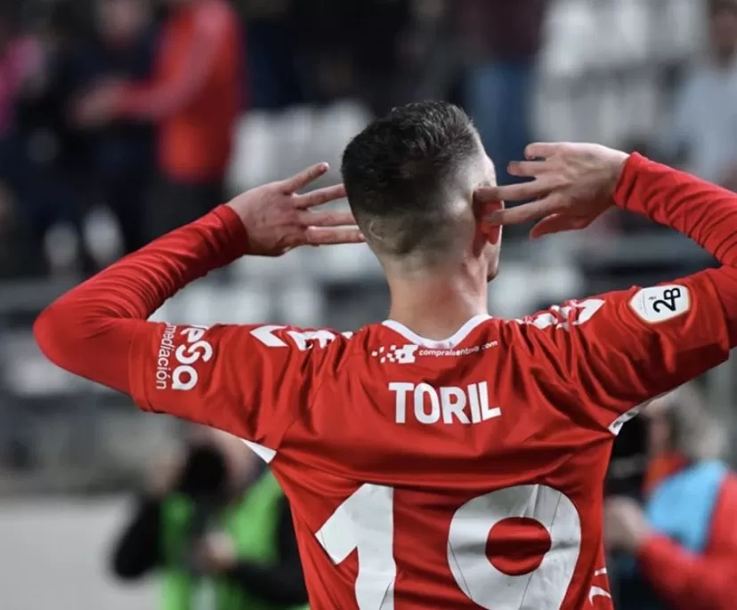 Alberto Toril sentencia el derbi entre Real Murcia y Lorca Deportiva