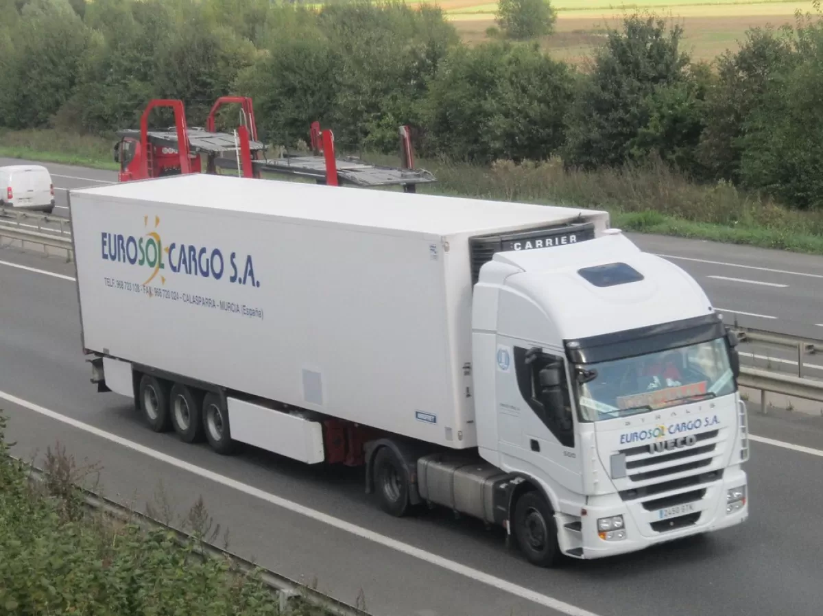 Transportes Cruz adquiere Eurosol Cargo para fortalecer su posición en el sector logístico