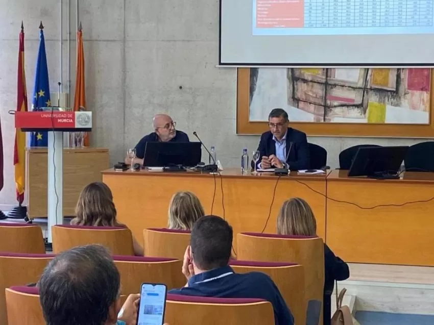 Un estudio alerta del envejecimiento del profesorado funcionario de la UMU