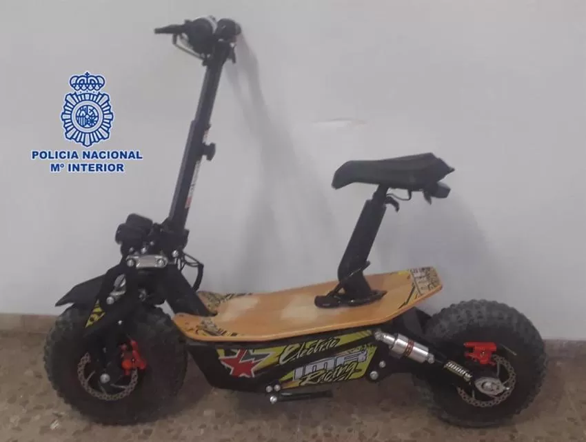 Detenido en Molina un menor de 16 años por robar un patinete eléctrico