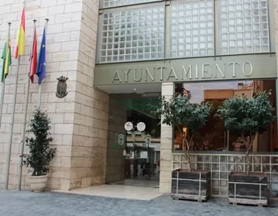 Un nuevo rocódromo y la mejora de la accesibilidad peatonal centran las inversiones del Ayuntamiento de Beniel