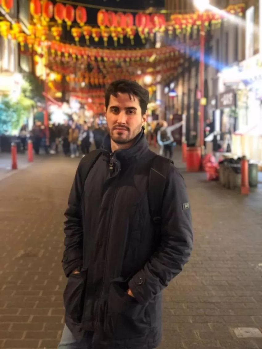 Un sanitario murciano entre los primeros que recibirá la vacuna contra la COVID-19 en Reino Unido