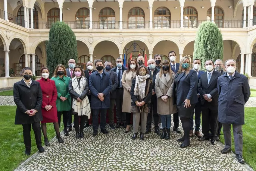 Un total de 14 profesores titulares y catedráticos de la UMU toman posesión de su cargo