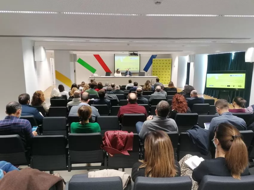 Un total de 70 empresas e investigadores conocen los programas de ayudas de la Agencia Estatal de Investigación