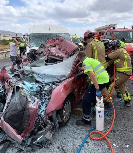 Una fallecida y una herida muy grave en un accidente múltiple ocurrido en la A-7 a su paso por Lorca