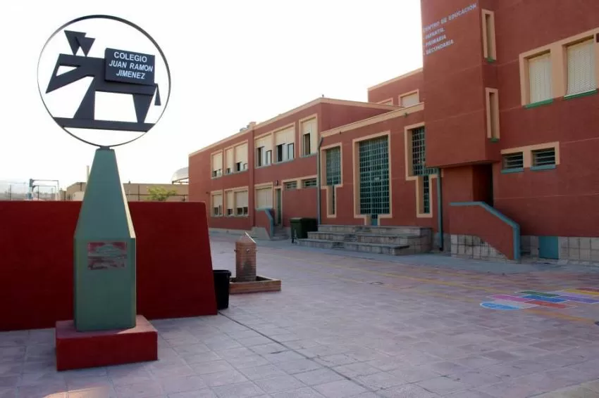 Una profesora y seis alumnos de un colegio de Cieza, contagiados por Covid-19