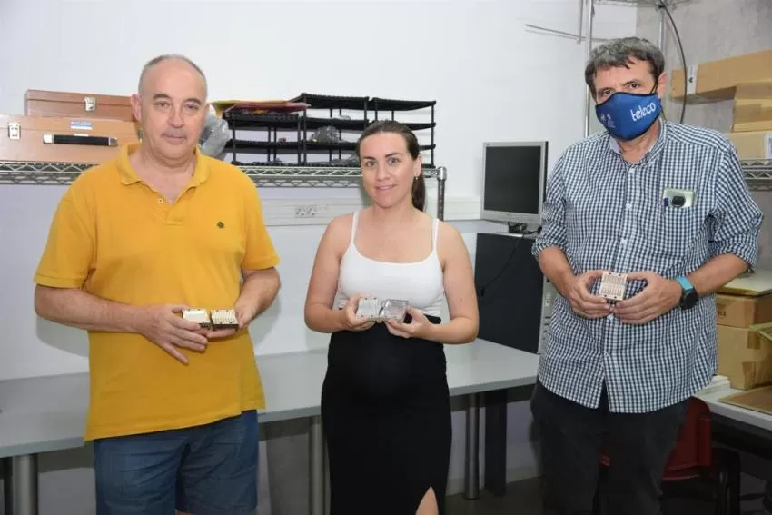 Una tesis de la UPCT desarrolla filtros radioeléctricos sintonizables para mejorar las comunicaciones satelitales