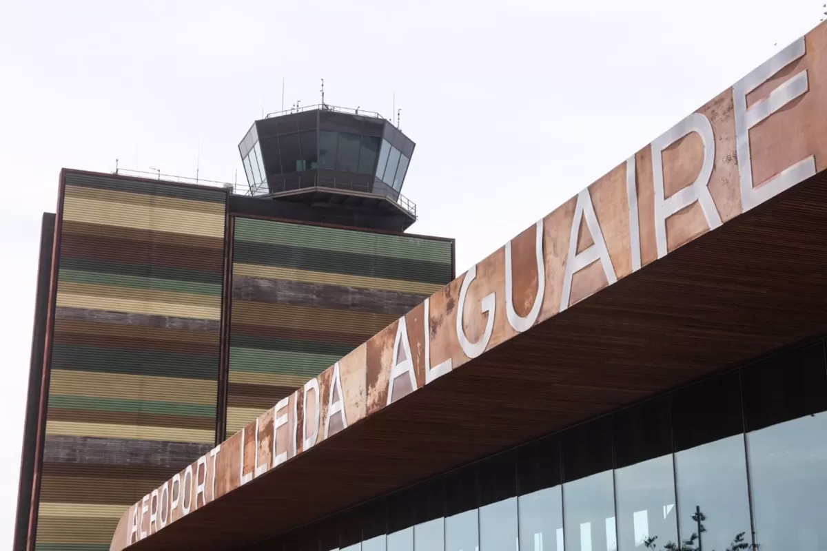 Usca extiende la huelga parcial en torres de control privatizadas en Murcia y otros aeropuertos
