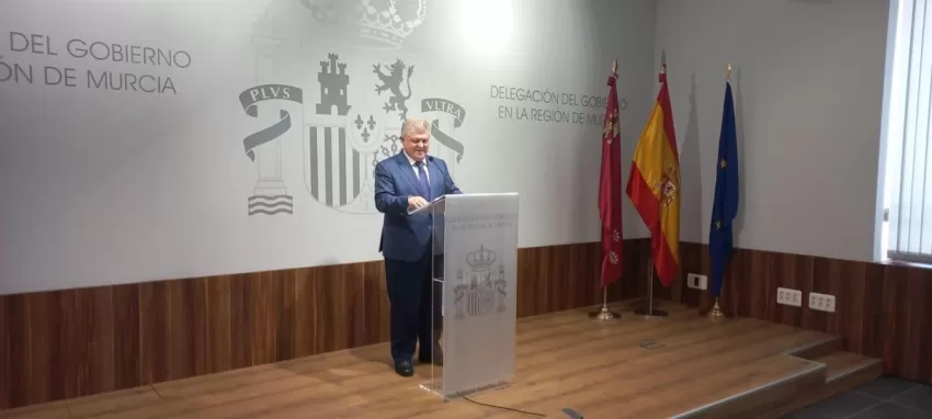 Vélez acusa a López Miras de dar la orden de paralizar las ayudas procedentes del Gobierno de España