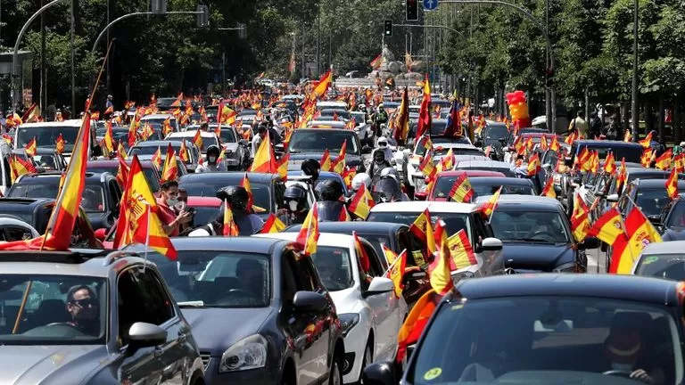 Vox convoca una manifestación en coche el 12 de octubre por toda España