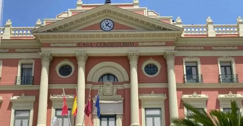 Vox Murcia considera que el Equipo de Gobierno y el secretario podrían incurrir en "prevaricación"