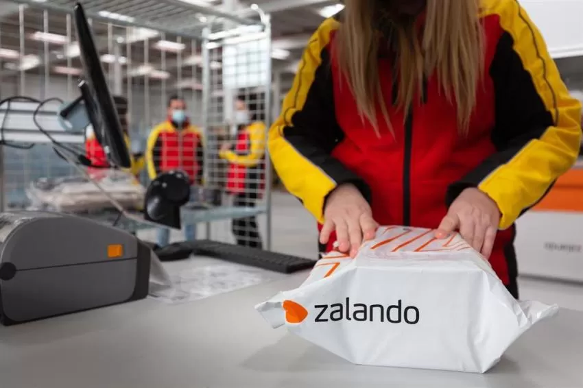Zalando tiene previsto reforestar España con 300.000 árboles plantados para el 2022