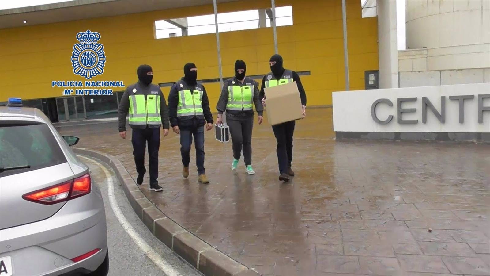 La policia nacional detiene a un presunto captador de daesh en la carcel de campos del rio murcia