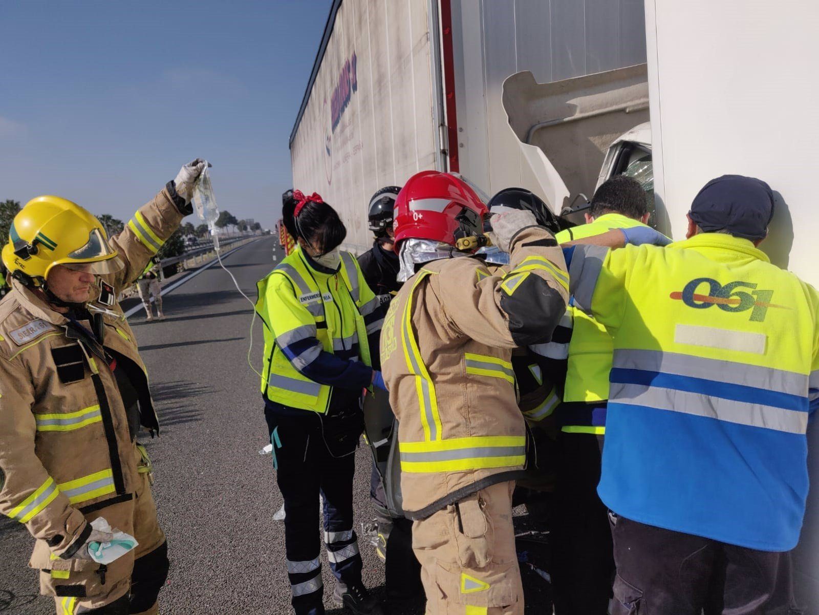 Fallece un camionero en un accidente de trafico en la autovia a 7 en librilla murcia