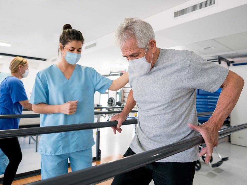Mas de 500 personas esperan a ser atendidos por un fisioterapeuta en los hospitales de la region segun satse