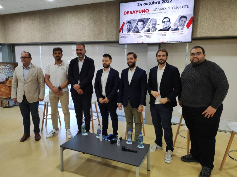 Colegio de Graduados en Ingeniería Informática